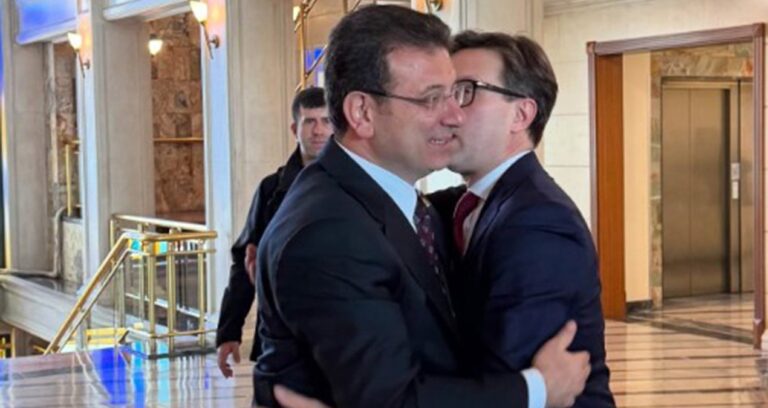 imamogluna-geliyorlar-IMQU6SYj.jpg
