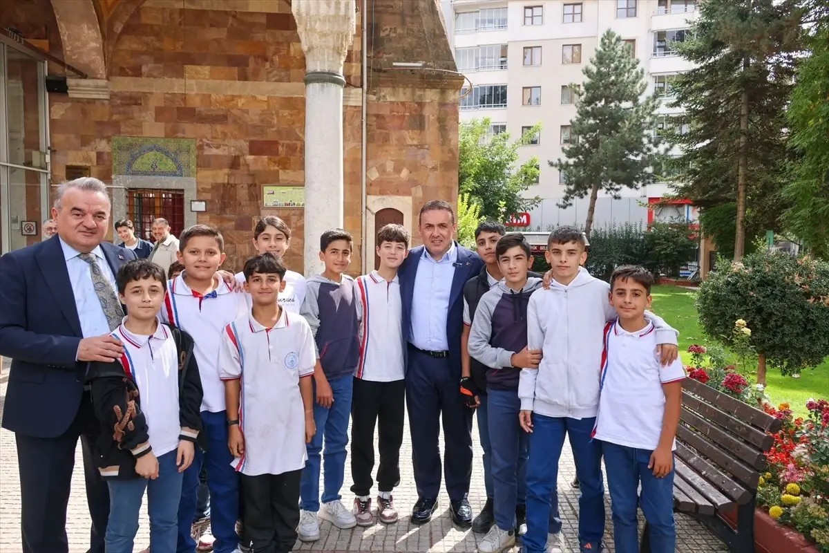 bilecik valisi sozer bozuyuku ziyaret etti 9bXD5aQC