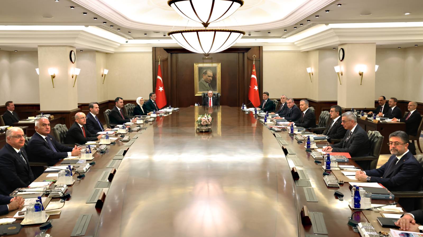 kulis kabinede bakanlik sayisi artacak revizyon yolda ADIpLJIj