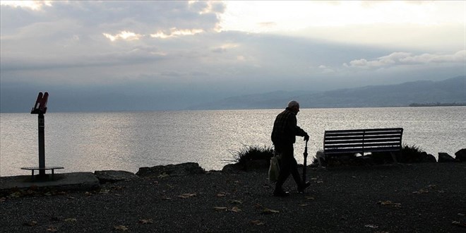 2 milyona yakin yasli yalniz yasiyor dd68DAZA.jpg