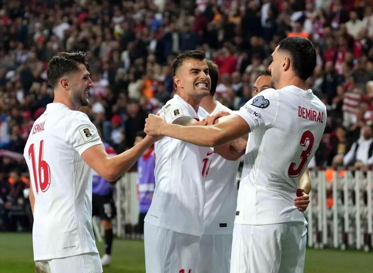 a milli takim kocaelide tarihi mac oynadi QMCWWQAb.jpg