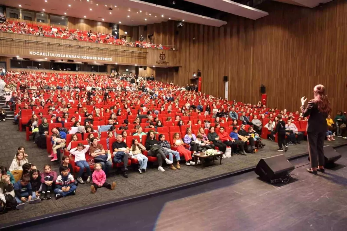 sermin yasardan turkcenin zenginligi uzerine dusundurucu soylesi hwmkcMuc.jpg