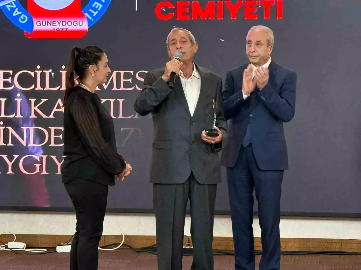 yilin basarili gazetecileri odulleri umit ozdal anisina verildi uKZEYfip.jpg